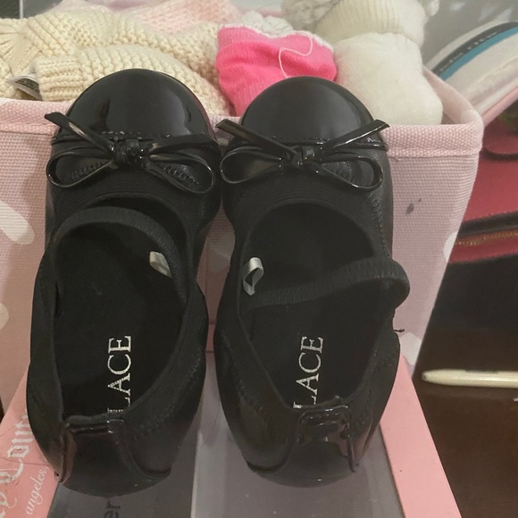 Bundle of 5 pair of baby shoes size 5 - Picture 6 of 14